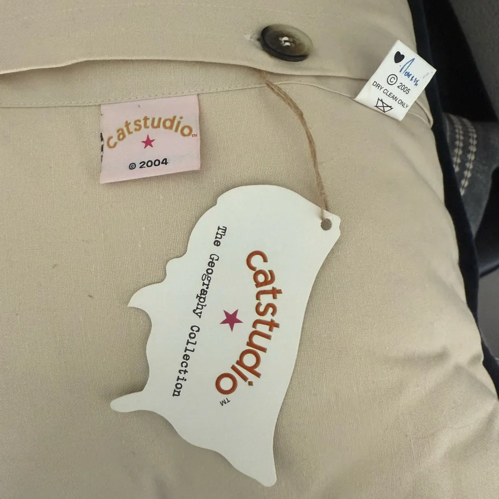 Cat Studio Pennsylvania Embroidered Pillow - Picture 10 of 13